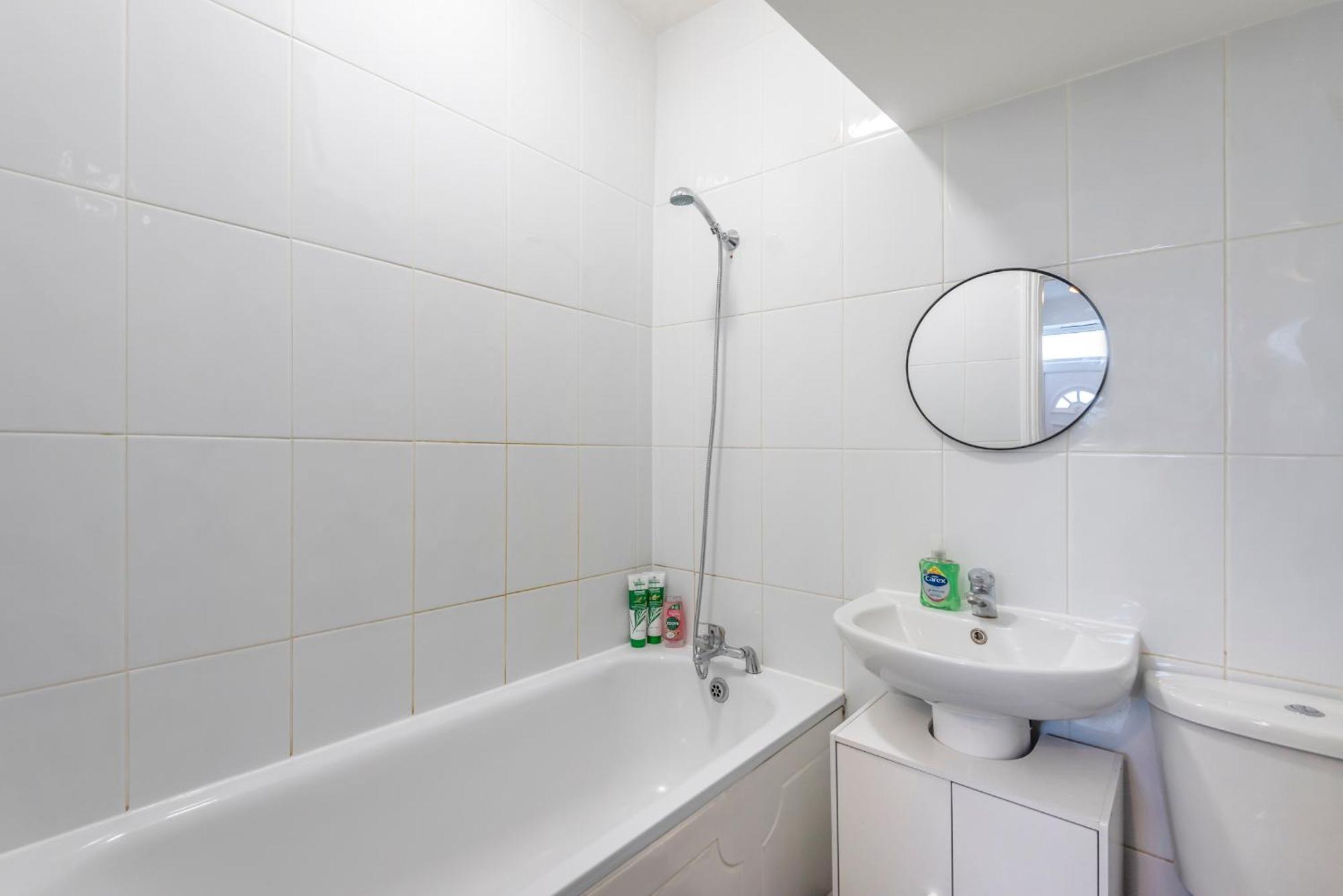 Modern Family Home W/Wi-Fi, Netflix, Self Check-In London Kültér fotó